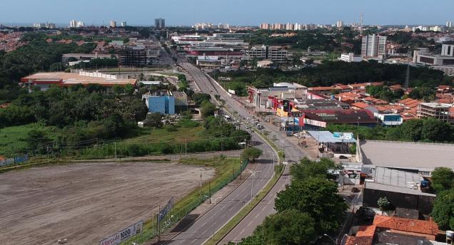 23392_ruas_e_avenidas_estao_mais_vazias_2_9098405993402136849