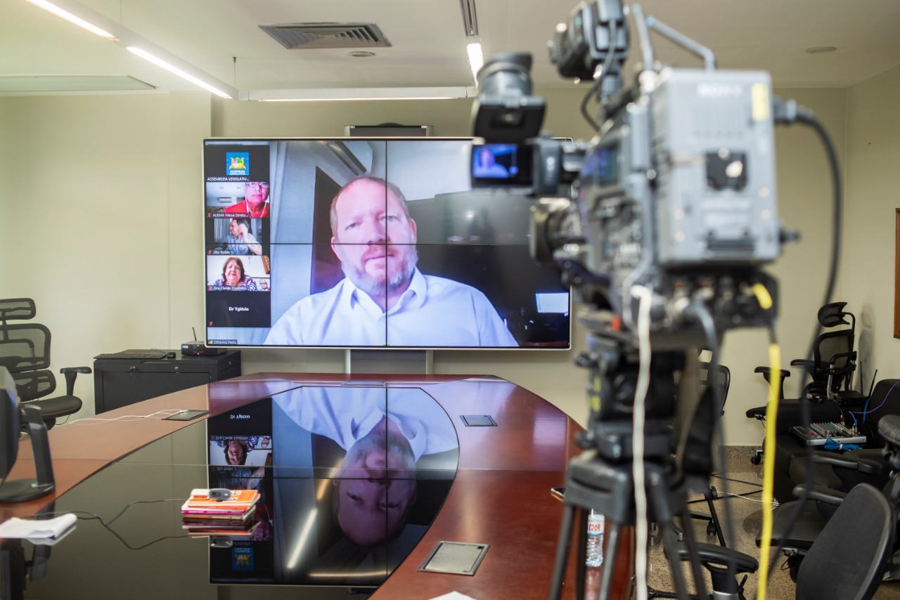 6333ad833e5c3b5bddd2a328a0e21e79